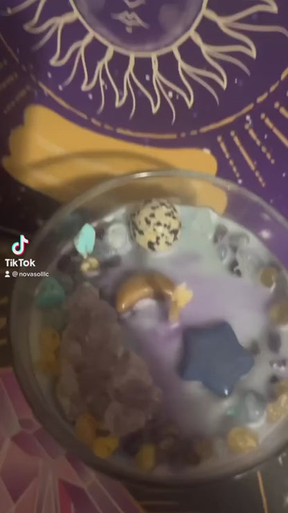 Moon manifestation candle